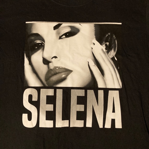 Nwot Selena Quintanilla Graphic T Shirt Sz M Black - Picture 2 of 4